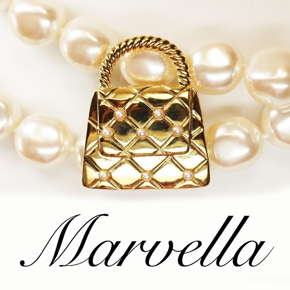 Marvella Quilted Handbag Pearls & Gold Brooch 👛